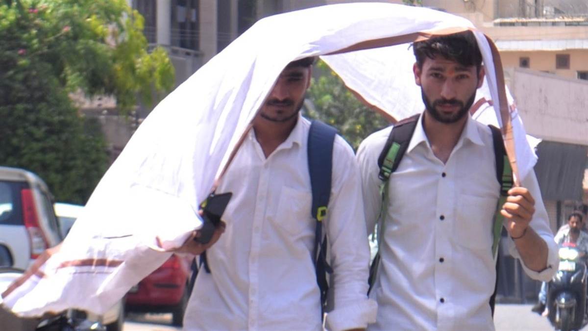 https://www.jagranimages.com/images/newimg/10042025/10_04_2025-garmi_news_23915497.jpg