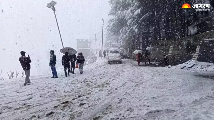 प्रस्तुतीकरण के लिए बर्फबारी की फाइल फोटो का इस्तेमाल किया गया है।