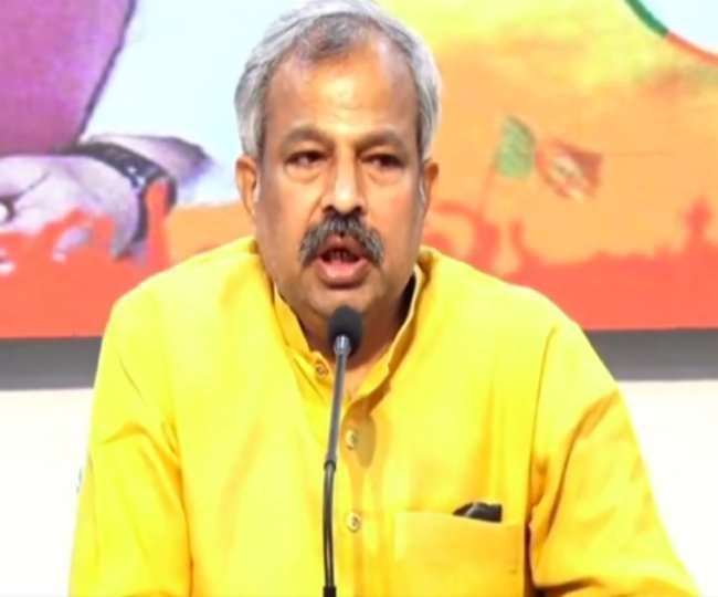 ncr aap mla amanatullah khan gives complaint against bjp leader adesh gupta and sdmc mayor mukesh suryan