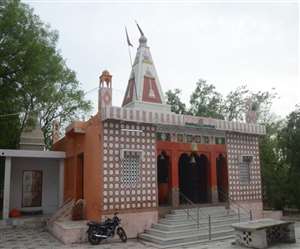 बाईंपुर रोड पर बना प्राचीन श्री गोरल भैरो मंदिर।