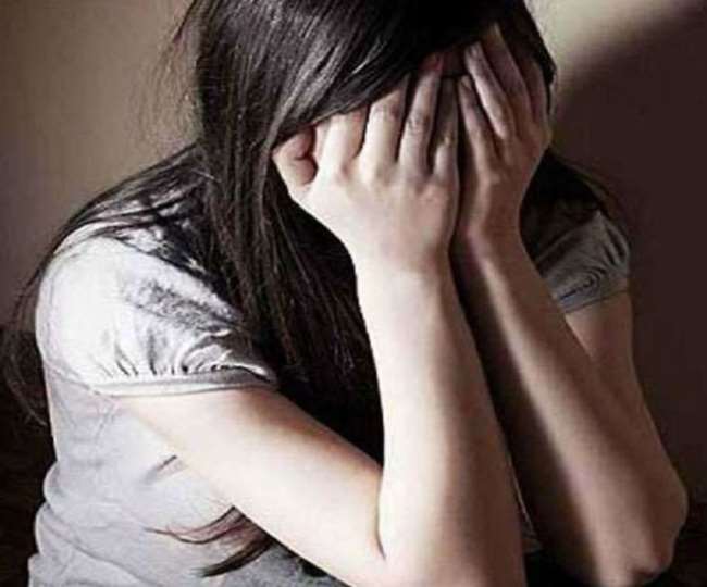 दुष्कर्म पीड़िता पर समझौते के लिए बनाया दबाव, बोली आत्महत्या के लिए कर रहे  मजबूर - Pressure created on misdeed victim to compromise in hisar forced to  commit suicide