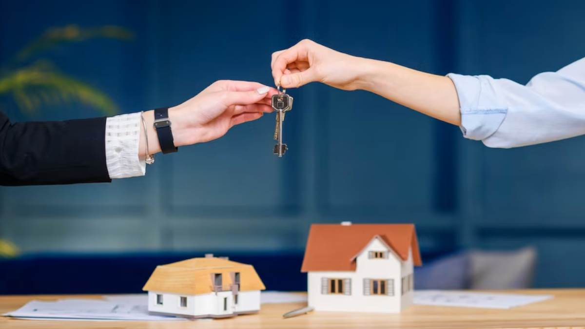 https://www.jagranimages.com/images/newimg/10052023/10_05_2023-house_buying_tips_f_23408005.jpg