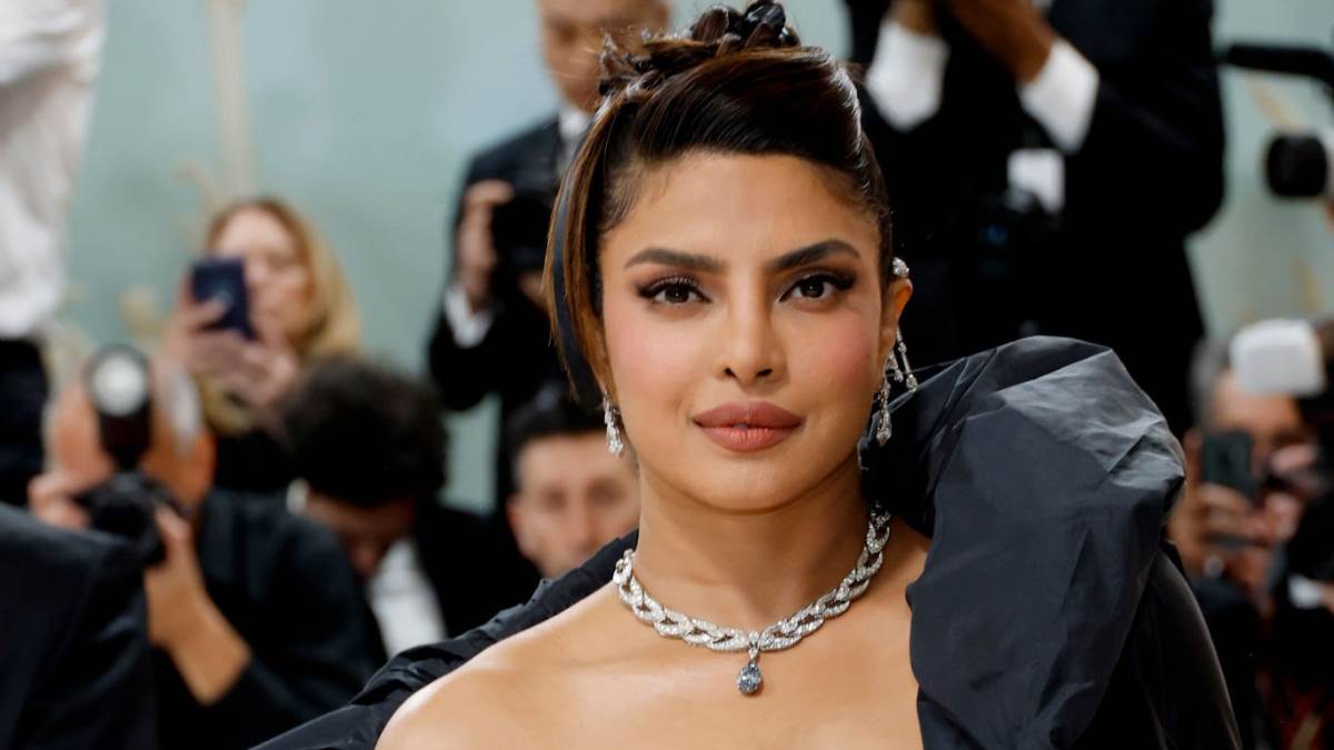 Priyanka Chopra: प्रियंका चोपड़ा ने की अपने एक्स ब्वॉयफ्रेंड्स की तारीफ,  आखिरी ब्रेकअप को बताया सबसे मुश्किल - Priyanka Chopra reveals she dated  many actors and calls them ...