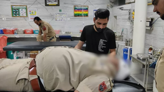 पंजाब के बठिंडा में पुलिस टीम पर जानलेवा हमला