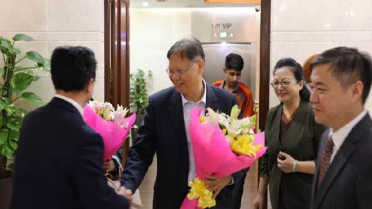 भारत में नवनियुक्त चीनी राजदूत जू फेइहोंग पहुंचे दिल्ली, एयरपोर्ट पर किया गया स्‍वागत