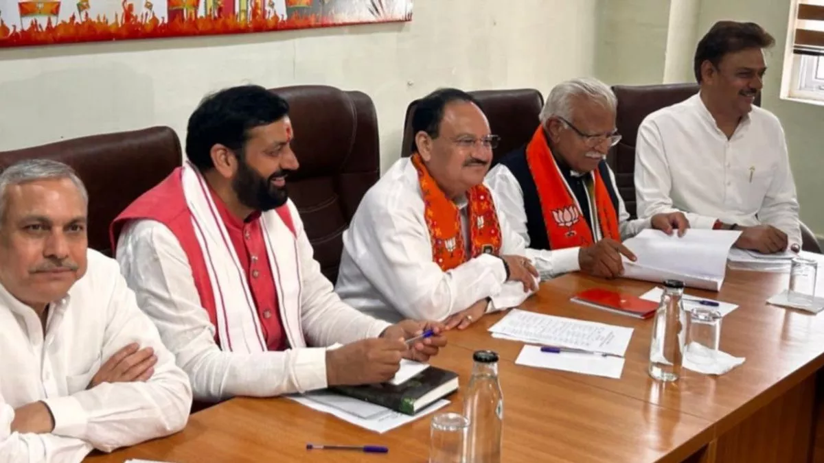 JP Nadda Haryana Visit: पंचकूला में नड्डा ने चुनाव को लेकर सजाई फिल्डिंग, मिशन 10 पर मनोहर और CM नायब से की मंत्रणा