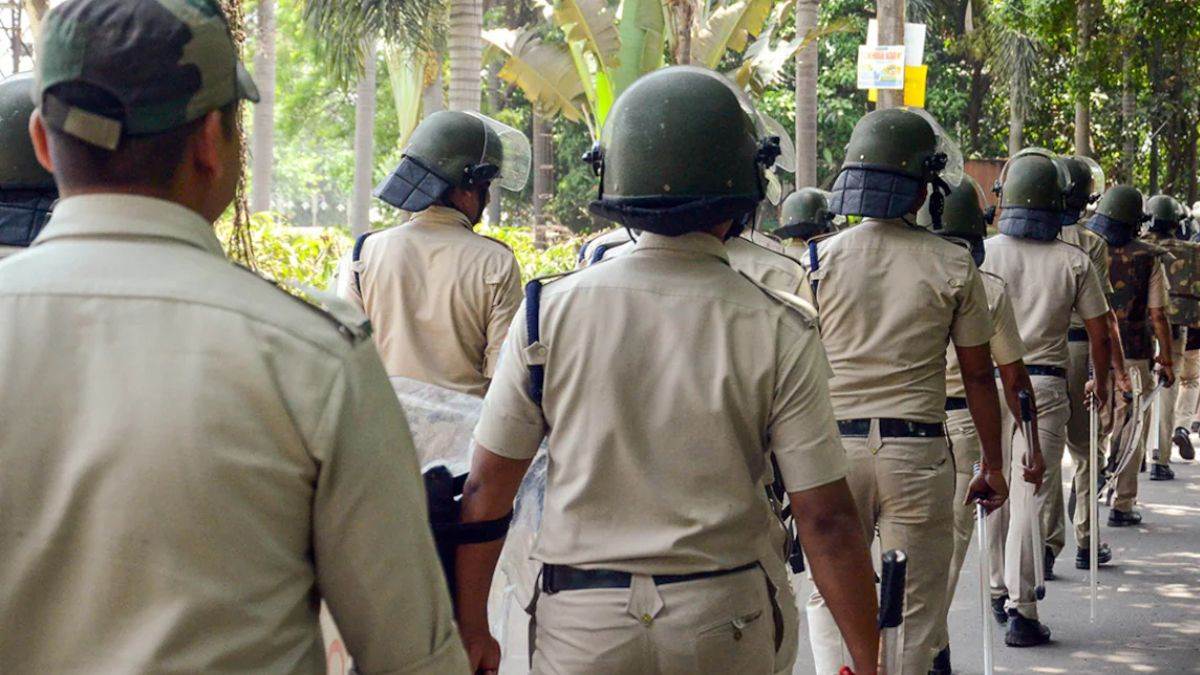 https://www.jagranimages.com/images/newimg/10052024/10_05_2024-police_1_23715093.jpg
