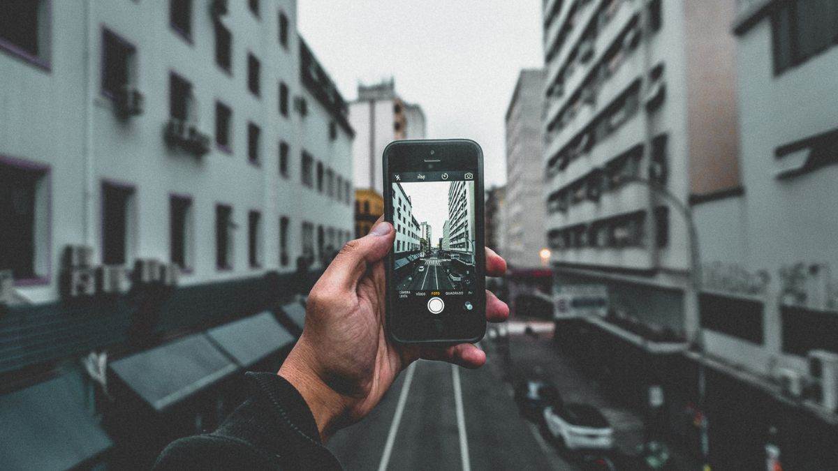 https://www.jagranimages.com/images/newimg/10052024/10_05_2024-smartphone_photography_23715092.jpg