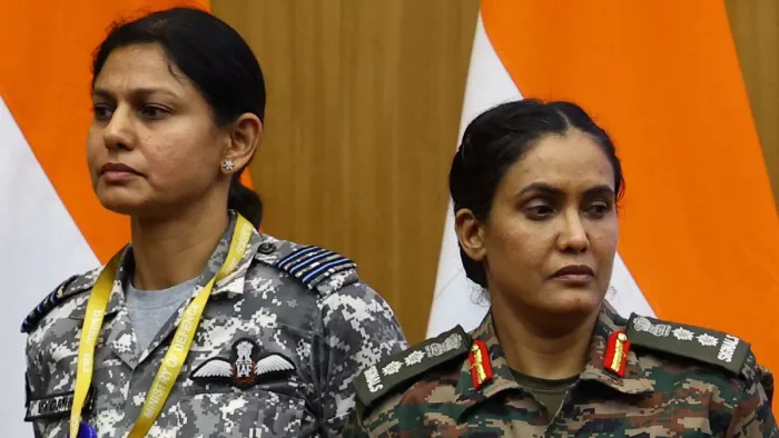 India Pakistan ceasefire : कर्नल सोफिया कुरैशी और विंग कमांडर व्योमिका सिंह (Photo - PTI)