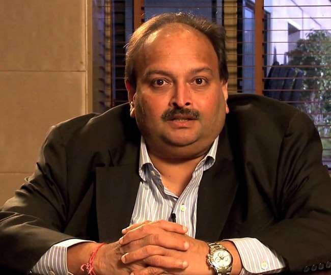 भगोड़ा हीरा कारोबारी मेहुल चोकसी । (फाइल फोटो)