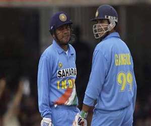 पूर्व कप्तान सौरव गांगुली के साथ वीरेंद्र सहवाग- फाइल फोटो