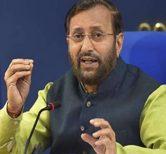सुप्रीम कोर्ट की फटकार केजरीवाल व ममता बनर्जी के लिए आइना है।