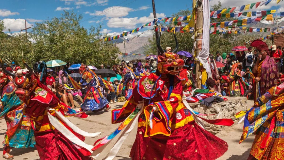 Himachal Festivals: लोसर-साजो-हल्दा... हिमाचल के इन पर्वों में है संस्कृति की झलक, नाच-गाने संग छलकते हैं जाम