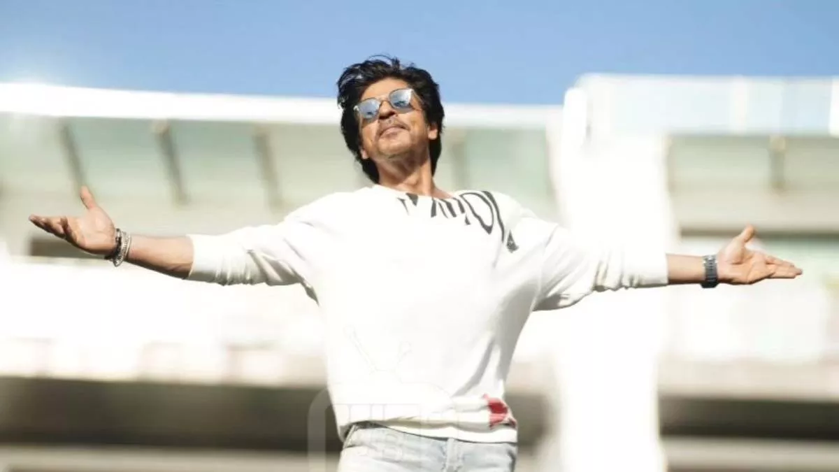 Shah Rukh Khan के फैंस ने 'मन्नत' के सामने रचा इतिहास! इस मामले में बनाया गिनीज़ वर्ल्ड रिकॉर्ड, वीडियो वायरल