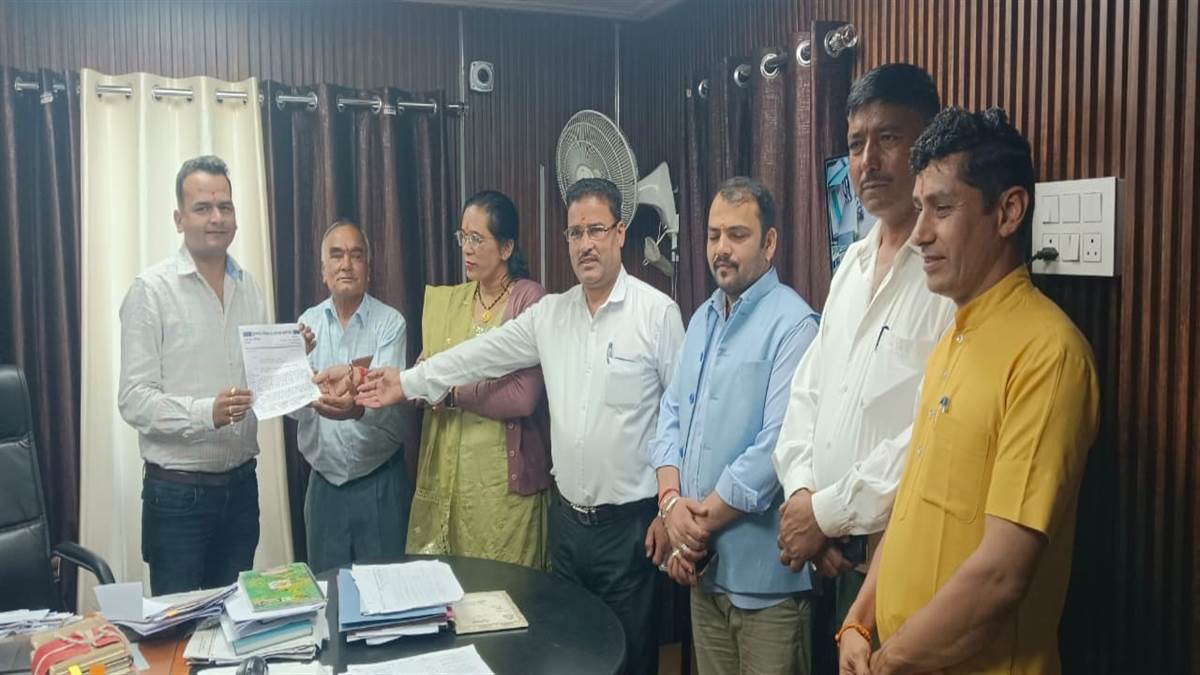 pithauragarh news demand to extend champawat gauri road to kimtoli