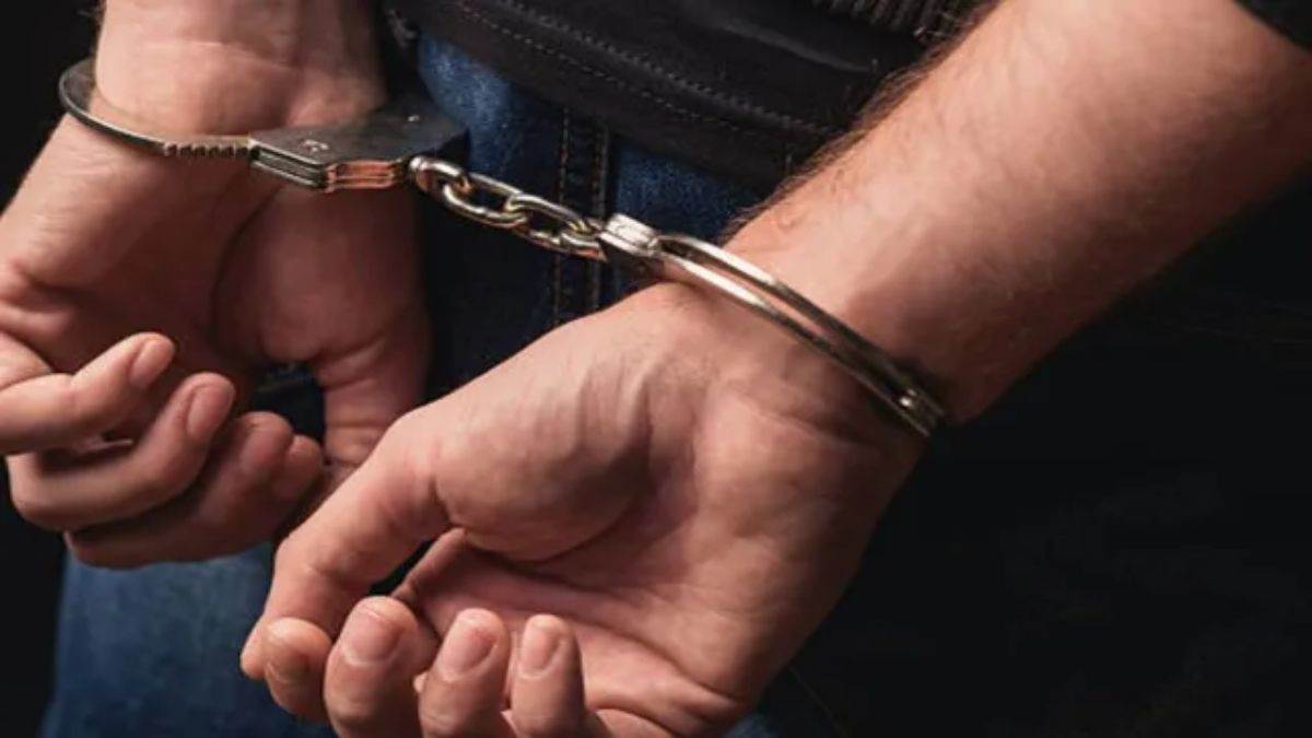 ncr delhi police busts interstate drug syndicate 26 kg ganja seized