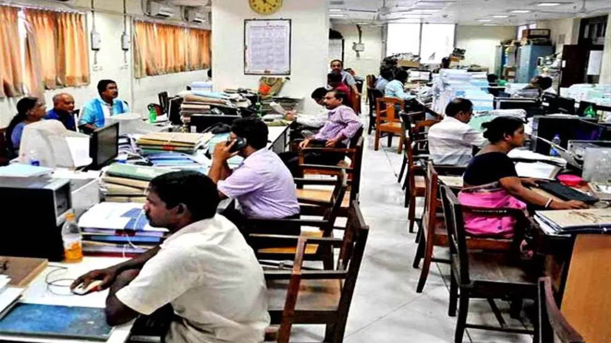 haryana group d employees department heads can decide on leave allowances