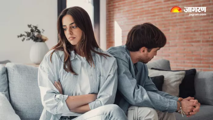 Relationship में बढ़ गए हैं लड़ाई-झगड़े, तो आज ही सुधार लें 3 गलतियां (Image Source: Freepik)