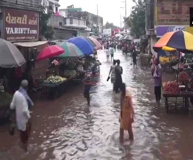 Heavy Rain In Gujarat गुजरात में भारी बारिश Heavy Rain in Bhuj of