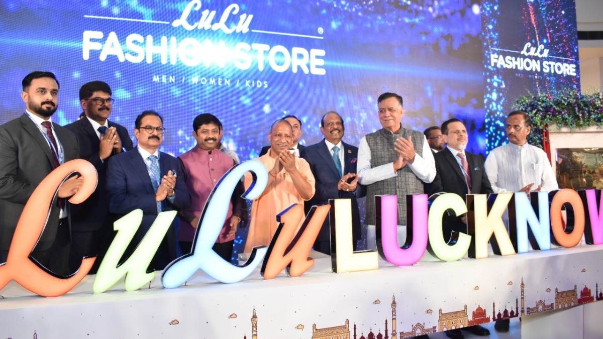 Lulu Mall Inauguration: लखनऊ में लुलु माल का सीएम योगी ने किया उद्घाटन।