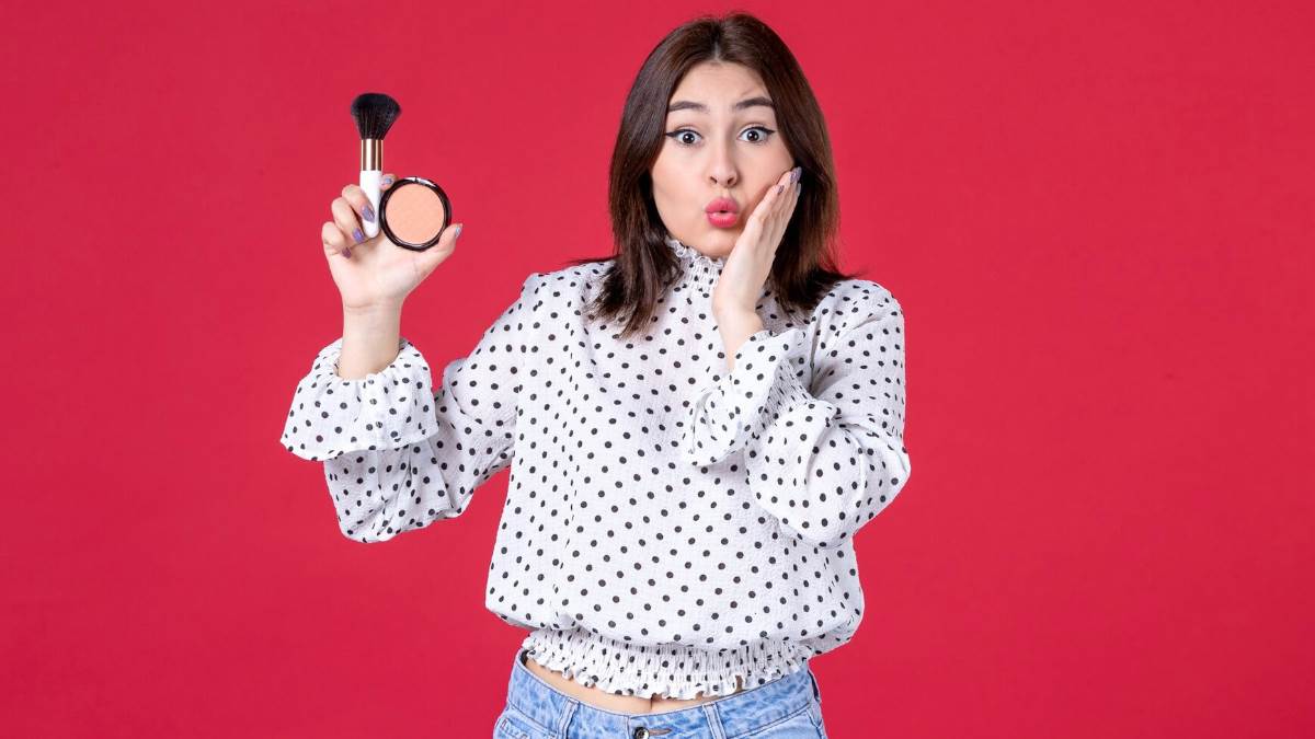 Makeup Products Expiry Date एक्सपायर्ड ब्यूटी प्रोडक्ट्स का इस्तेमाल