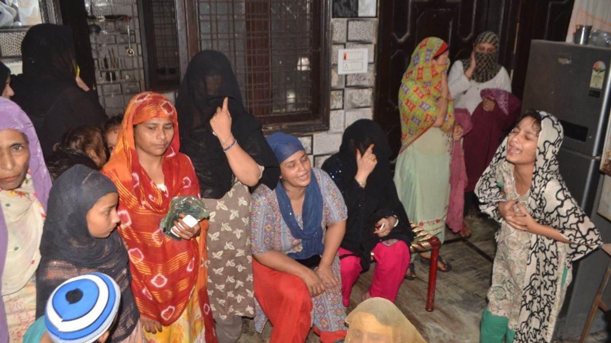 meerut asif murder case accused father heart attack death