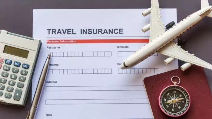 Travel Insurance को मानते हैं बेफिजूल का खर्चा