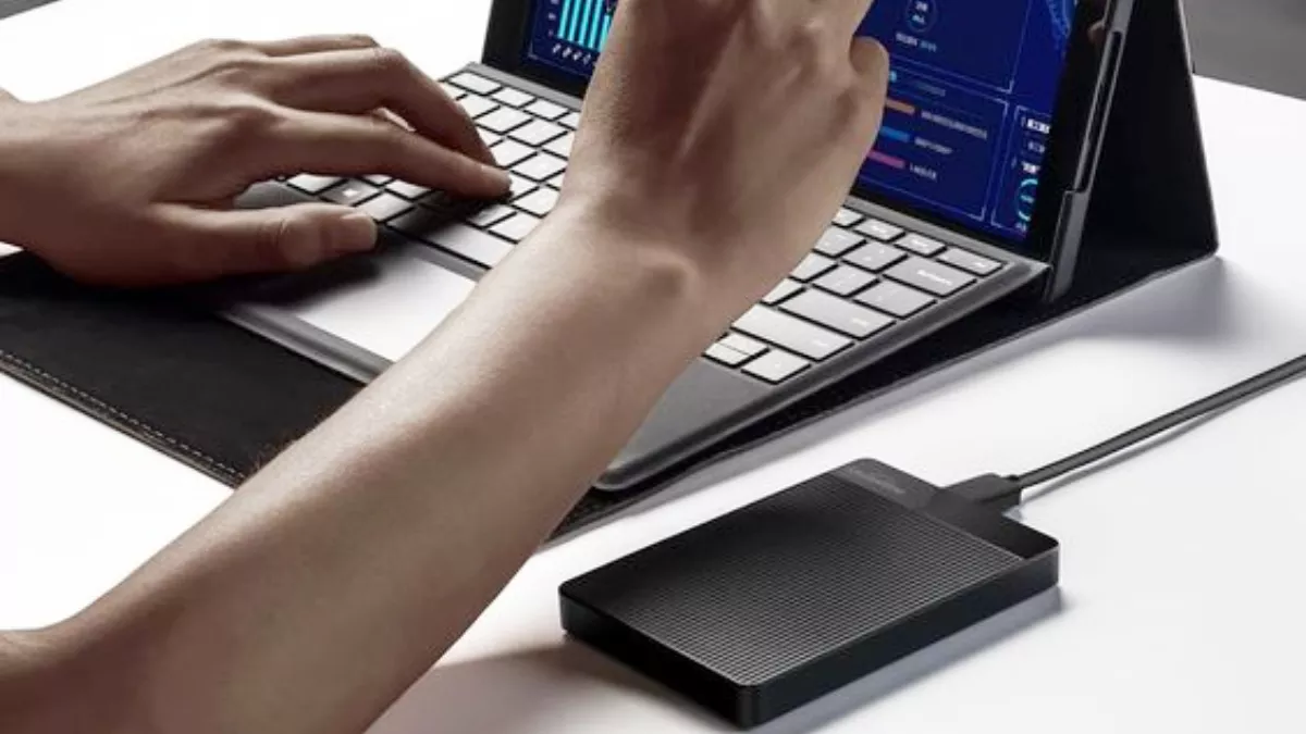 पासवर्ड प्रोटेक्शन वाली External Hard Disk में डिजिटल डेटा और डोक्यूमेंट रहेंगे सेफ! बढ़ेगी लैपटॉप की परफॉर्मेंस