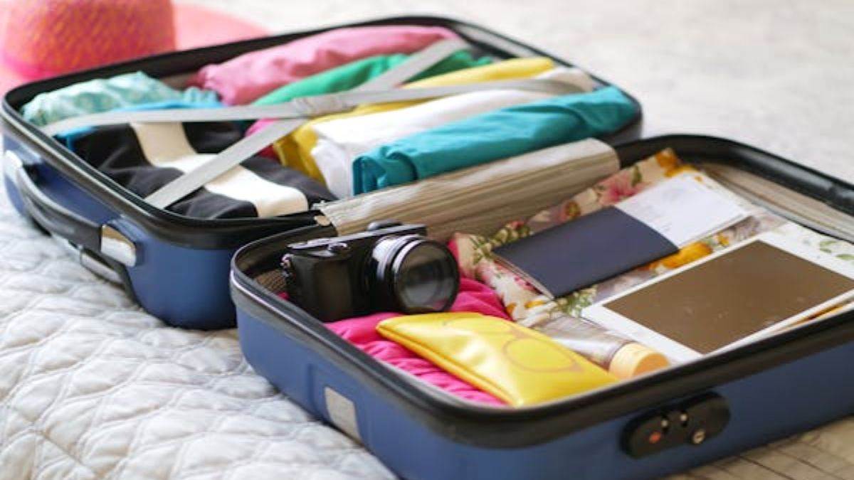 https://www.jagranimages.com/images/newimg/10072024/10_07_2024-luggage_bag_23755918.jpg