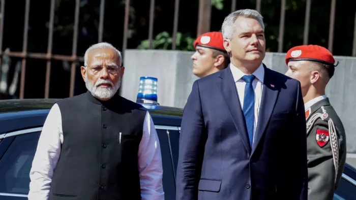 पीएम मोदी ने की ऑस्ट्रियाई चांसलर कार्ल नेहमर से मुलाकात। फोटोः रायटर।