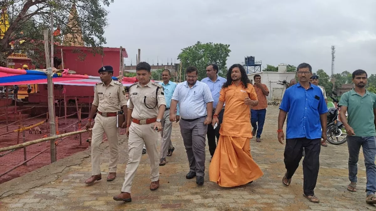 Sawan 2025: एसडीओ व एसडीपीओ ने देवकुंड मंदिर का किया निरीक्षण, बैठक में लिए गए अहम फैसले