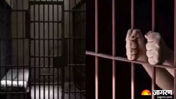 कोतवाली के अंदर अफ्रीकी नागरिक ने पुलिस कर्मियों को दौड़ा-दौड़ाकर पीटा. Concept Photo