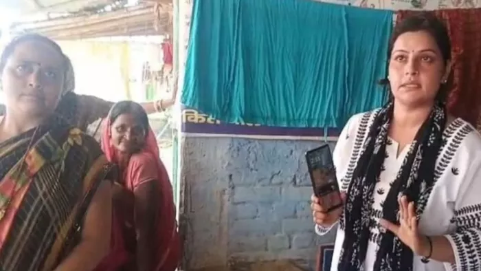 जमुई पहुंची सोनीपत की युवती। (फोटो जागरण)