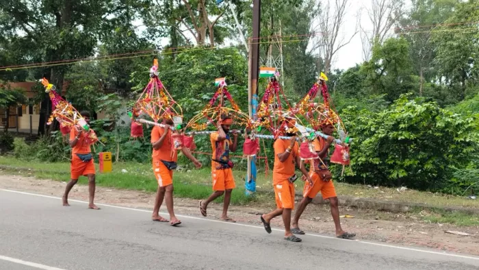 सड़क और आसमान तक की जाएगी कांवड़ियों की सुरक्षा।