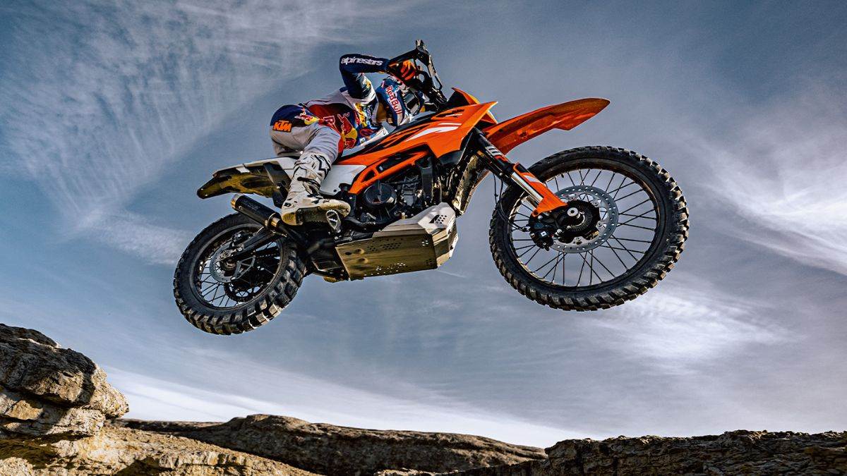 https://www.jagranimages.com/images/newimg/10072025/10_07_2025-ktm_390_adventure_enduro_r_23980887.jpg