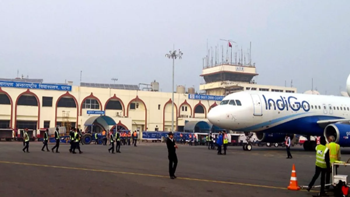 Patna Airport Fire News: पटना हवाई अड्डे पर लगी आग, फायर रेस्क्यू वाहन ने पाया काबू; कोई हताहत नहीं