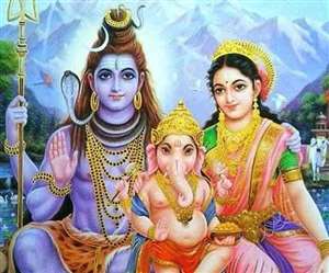 Parvati Chalisa: आज हरियाली तीज पर पढ़ें पार्वती चालीसा, सभी मनोकामनाओं की होगी पूर्ति