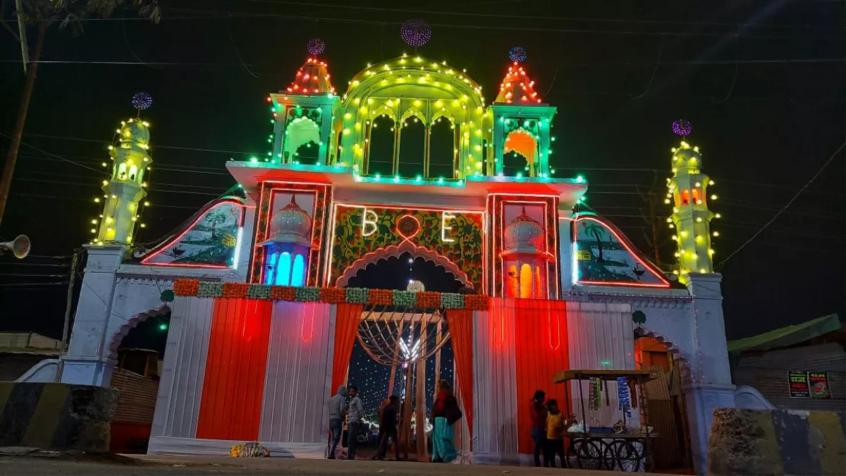 Har Ghar Tiranga: शाम ढलते ही तिरंगा रोशनी में डूबेंगे अलीगढ़ के बहुमंजिला भवन