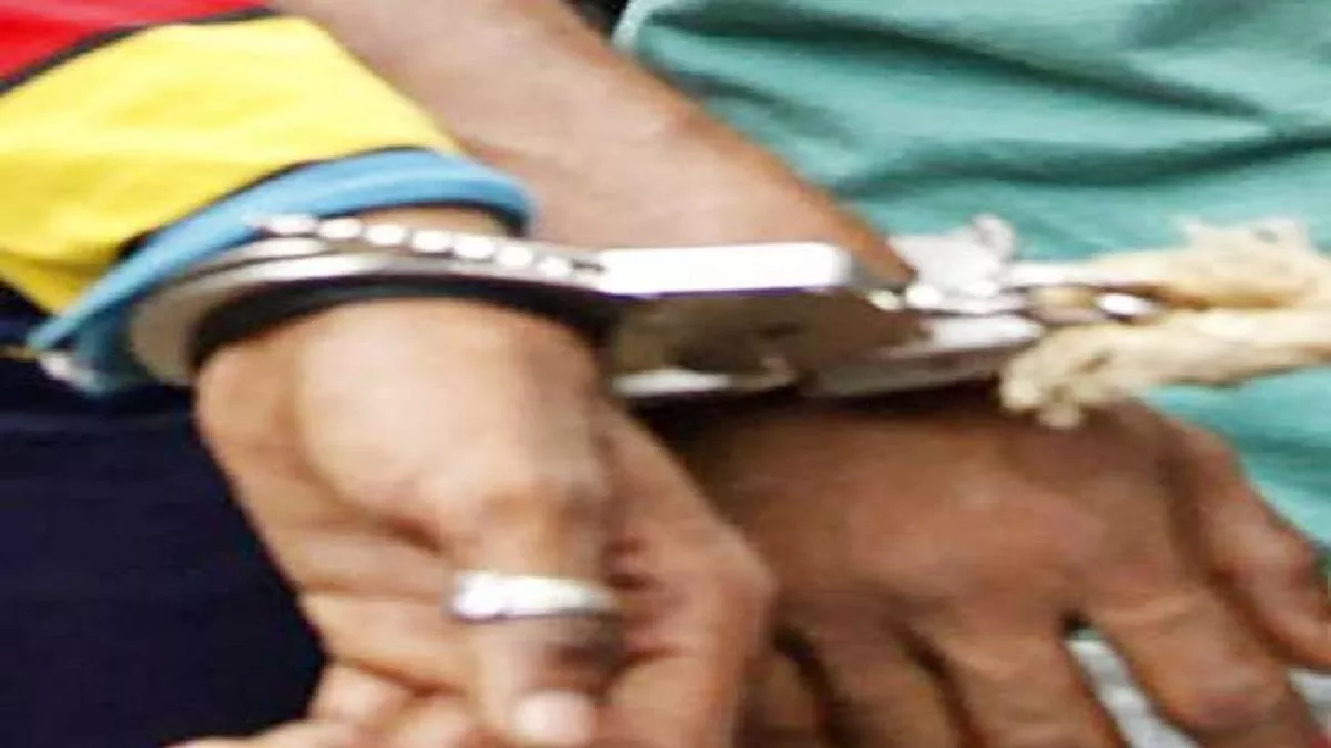 लुधियाना पुलिस ने नशा तस्करों पर कसा शिकंजा, हेरोइन, चूरापोस्त व शराब के साथ चार लोगों को किया गिरफ्तार