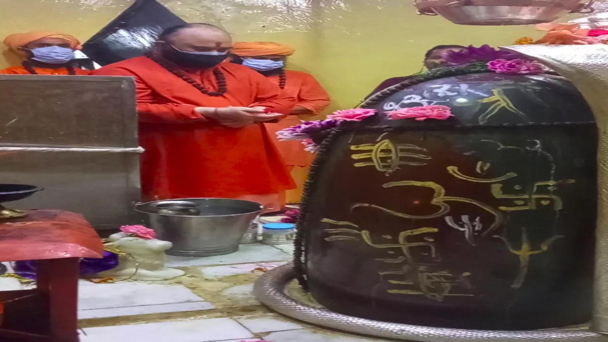 Amarnath Yatra 2022: पवित्र छड़ी मुबारक चंदनवाड़ी से शेषनाग पहुंची, कल पंजतरणी के लिए होगी रवाना