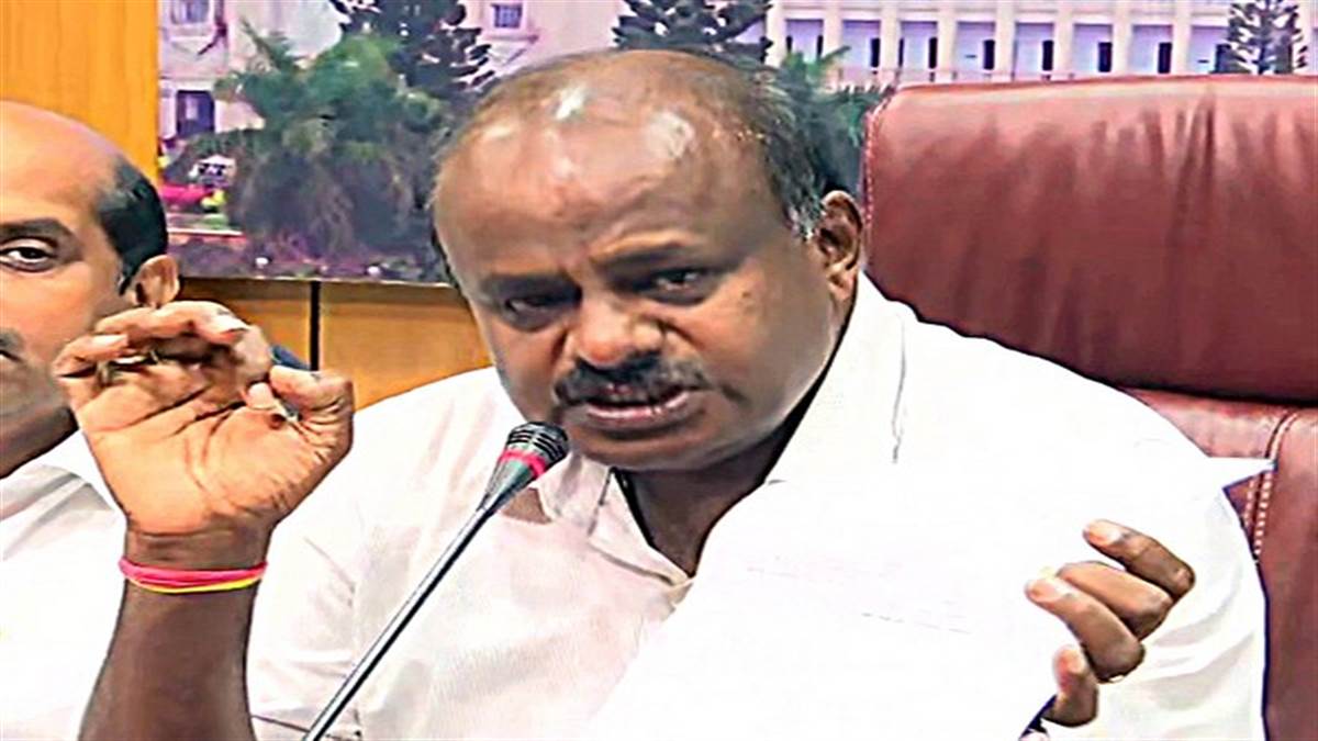 कुमारस्वामी ने कर्नाटक प्रदेश कांग्रेस कमेटी के अध्यक्ष डीके शिवकुमार की आलोचना की