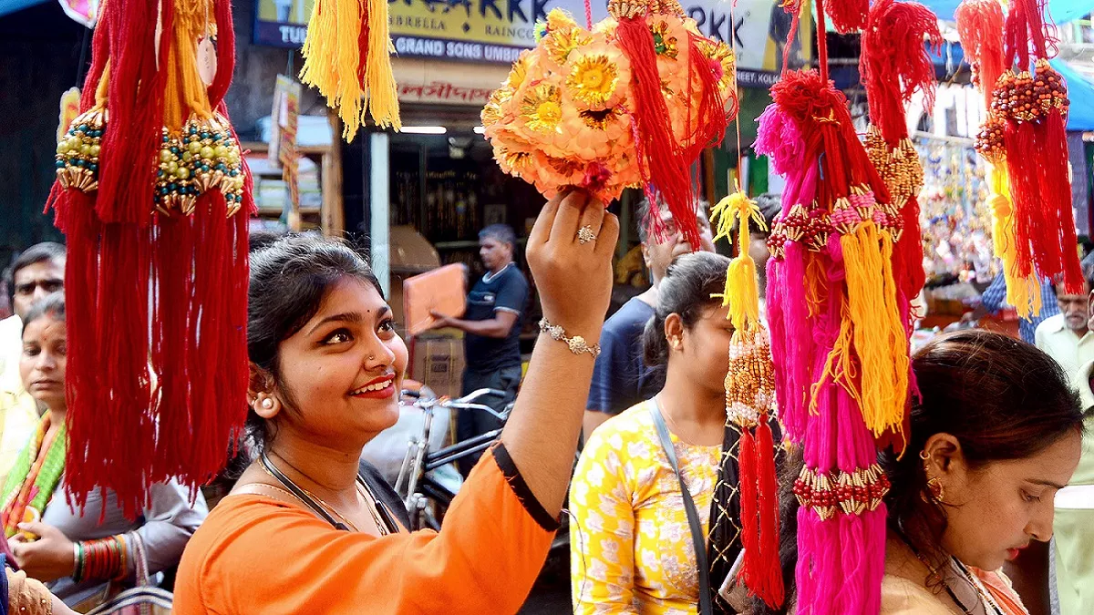 Raksha Bandhan 2022: दुनिया के कई देशों में होता है रेशम की डोरी वाला 'राखी के त्योहार' का सेलिब्रेशन