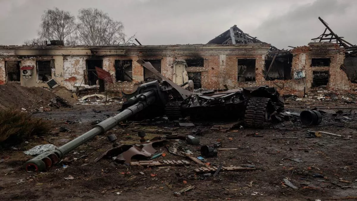 Russia Ukraine War: क्रीमिया में रूसी वायुसेना के अड्डे में धमाके, लड़ाकू विमान हुए नष्ट