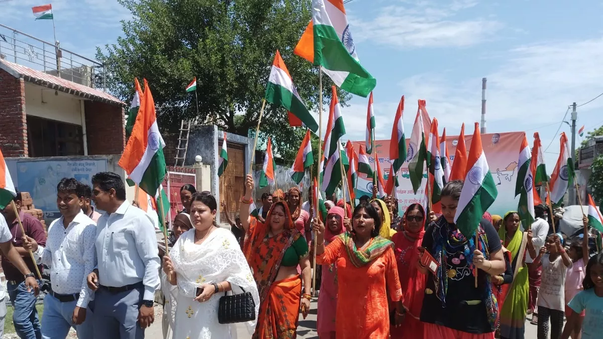 Amrit Festival of Freedom : अलीगढ़ में निकली एतिहासिक तिरंगा यात्रा, उच्‍चशिक्षा मंत्री व विधायक ने दिखायी झंडी