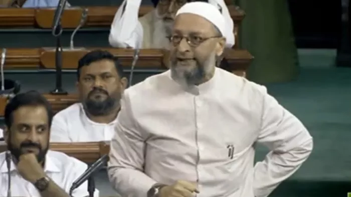 ओवैसी ने कहा, कुछ कर नहीं सकते, तो कुर्सी से उतर क्यों नहीं जाते (फोटो, लोकसभा टीवी)
