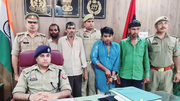 गाजियाबाद से लाए किशोरी, संभल में 28 हजार रुपये में बेची; पुलिस ने महिला समेत 5 को किया गिरफ्तार