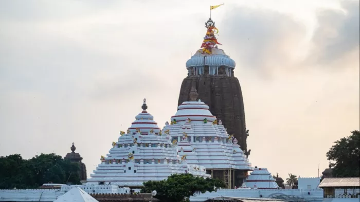 पुरी जगन्नाथ मंदिर के कपाट देरी से खुलने पर बड़े द्वारा के प्रतिहारी सेवक को कारण बताओ नोटिस जारी