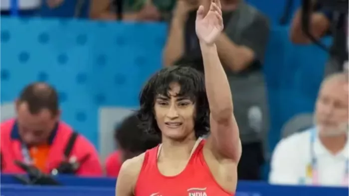 रेसलर विनेश फोगाट को सिल्वर मेडल देने पर फैसला टला। (फाइल फोटो)।
