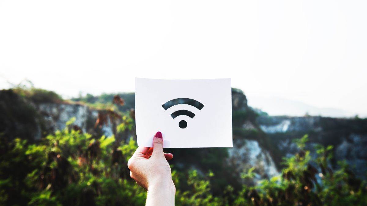 wifi security tips who is using your wifi secretly it is easy to find out