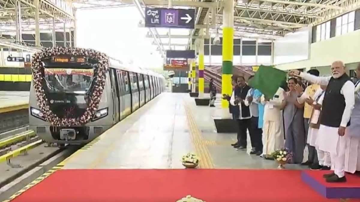 https://www.jagranimages.com/images/newimg/10082025/10_08_2025-bengaluru_namma_metro_yellow_line_pm_modi_24008939.jpg